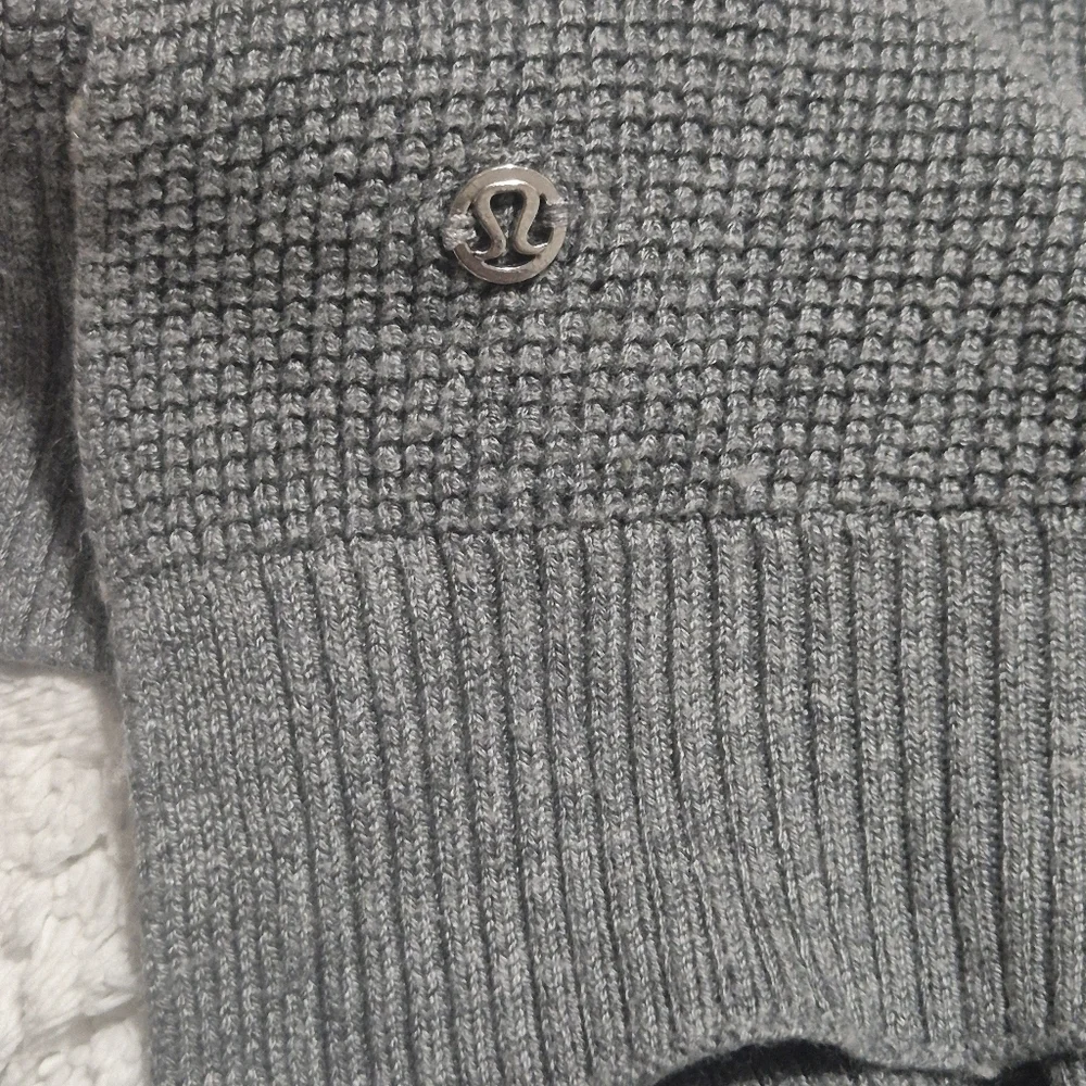 Lululemon Athletica Gray Poncho Sweater-Oversized....Size:OS